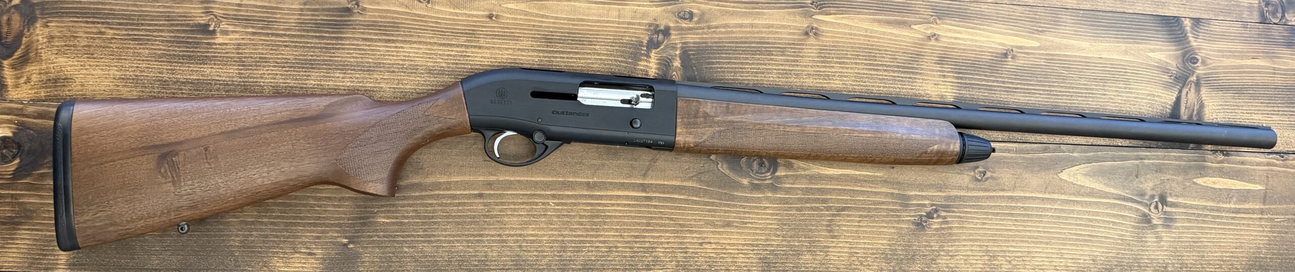 Beretta Brokovnice samonabíjecí A300 Outlander dřevo