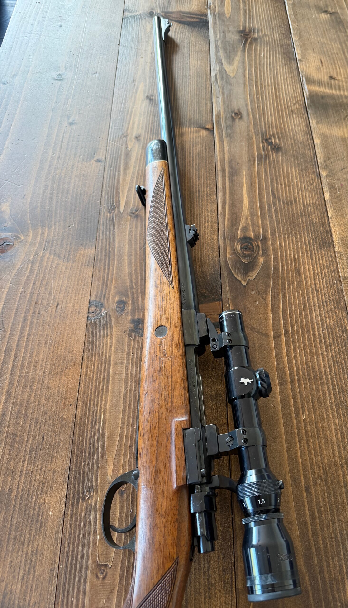 Zastava .458 Winchester Magnum, optika Tasco 1–3,5×20 - Obrázek 3